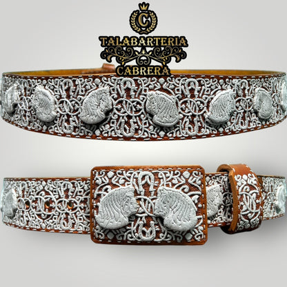 Cinto piteado de caballos montados