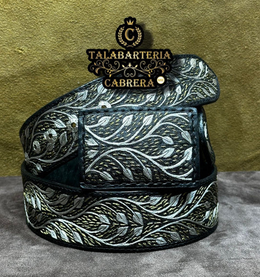 Cinto de Plata con Chapa de Oro Diseño de Pavorreal